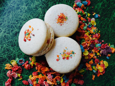 Fruity Pebble French Macaroons