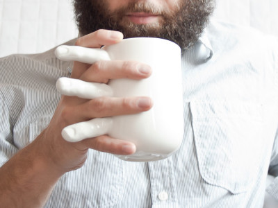 holding-hands-coffee-mug