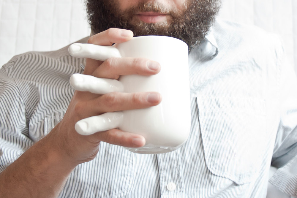 holding-hands-coffee-mug